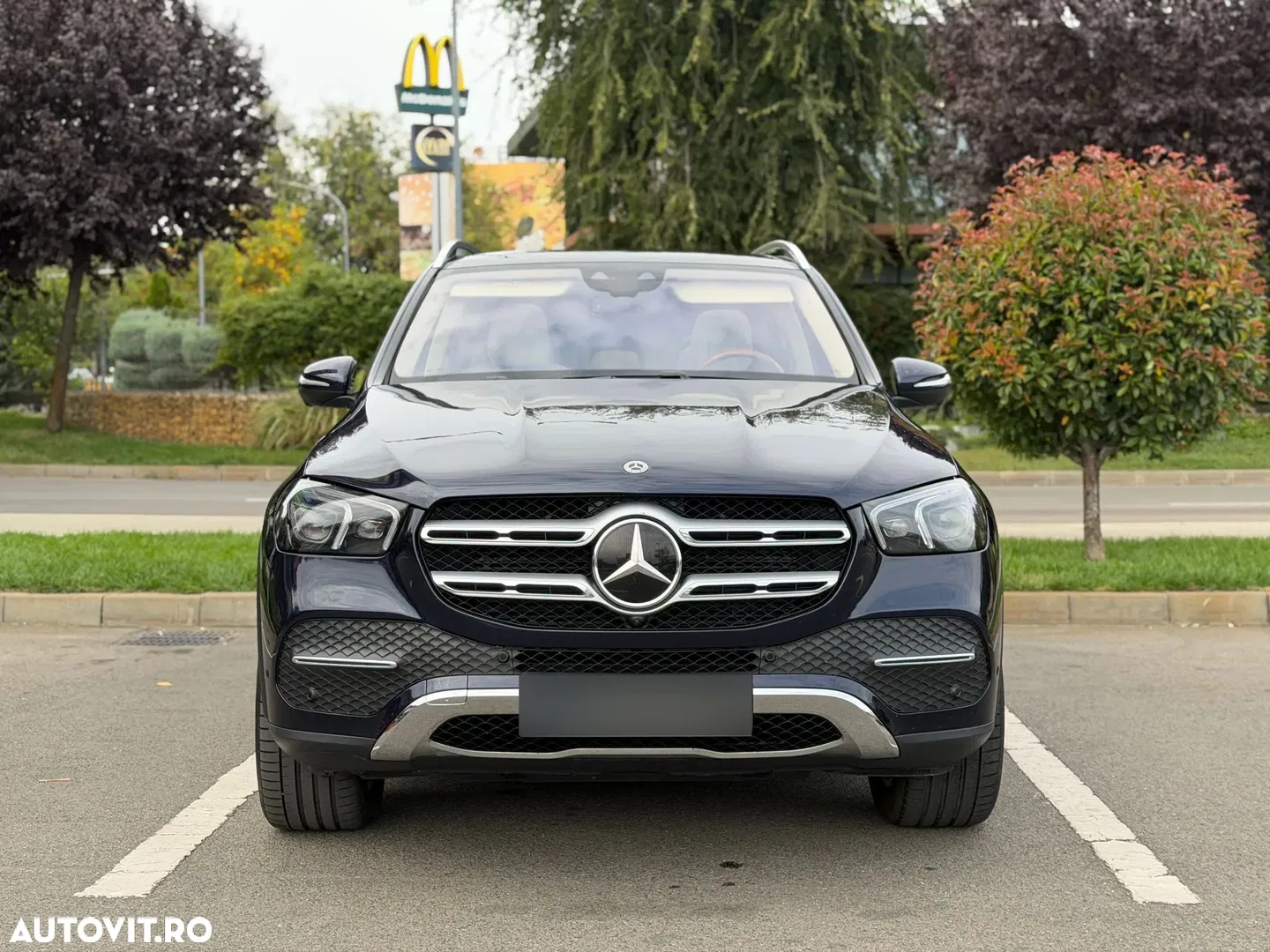 2021 Mercedes-Benz GLE, photograph 1