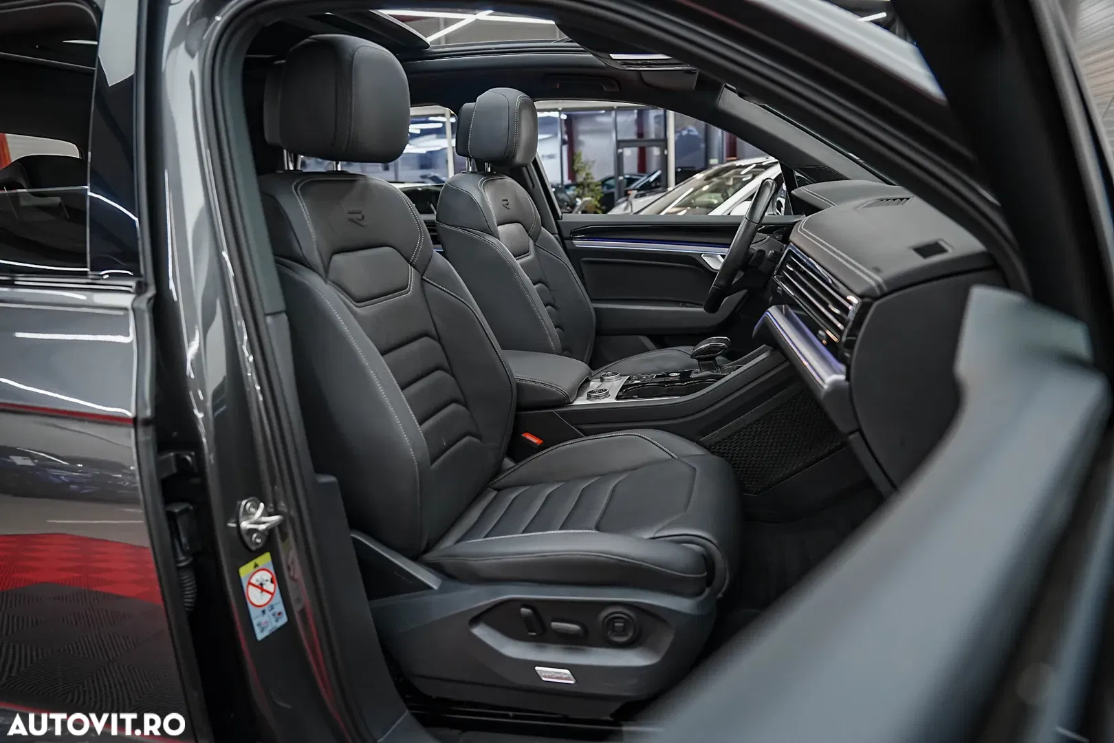 2020 Volkswagen Touareg 3.0 V6 e-Hybrid 4Motion Aut. R, photograph 10