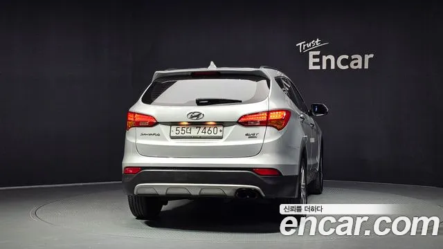 Hyundai Santafe Diesel(e-VGT) 2.0 4WD Premium — photo 1 of 31