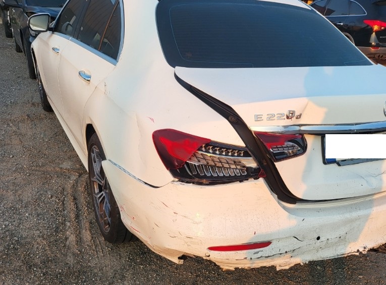 2023 Mercedes-Benz E220 d 4MATIC, photograph 4