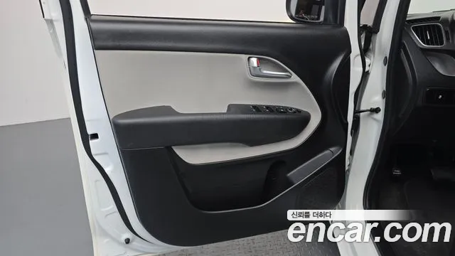 2022 Kia RAY Van, photograph 10