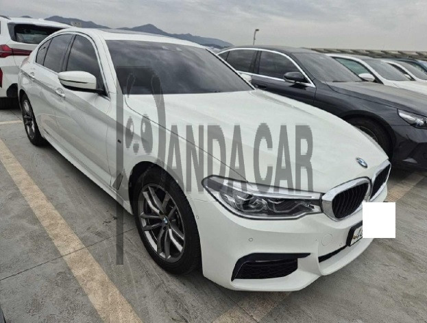 2018 BMW 530i xDrive, photograph 2