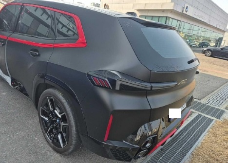 2023 BMW XM, photograph 2