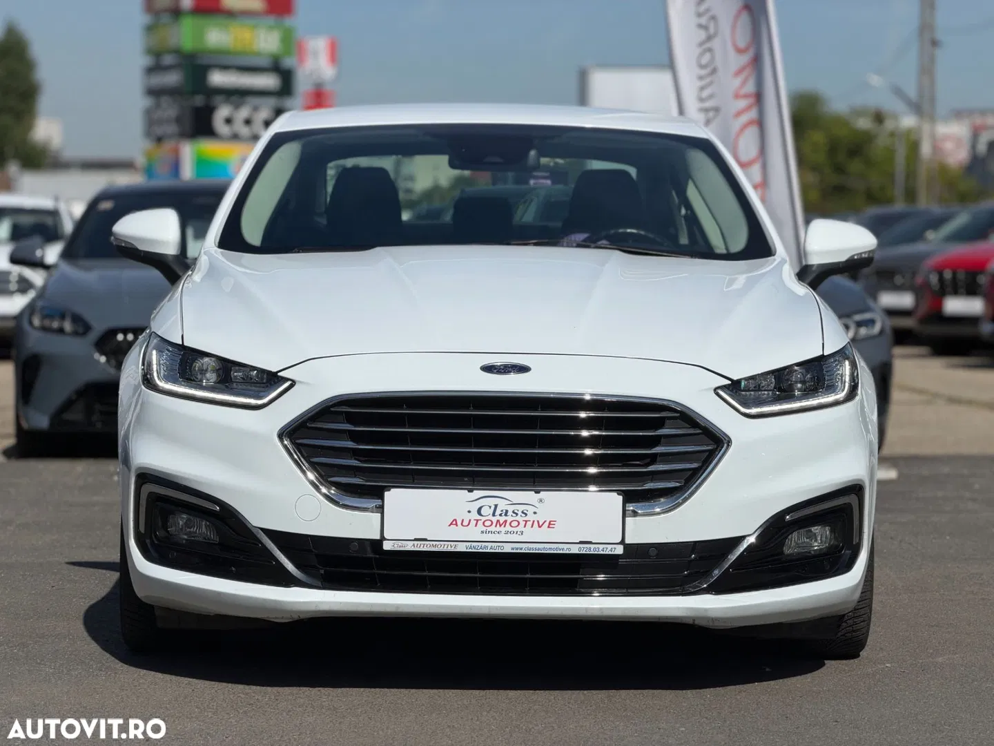 2022 Ford Mondeo 2.0 HEV Titanium, photograph 2