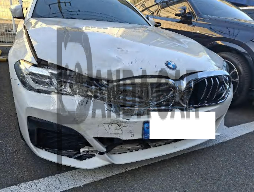 2022 BMW 520i, photograph 2