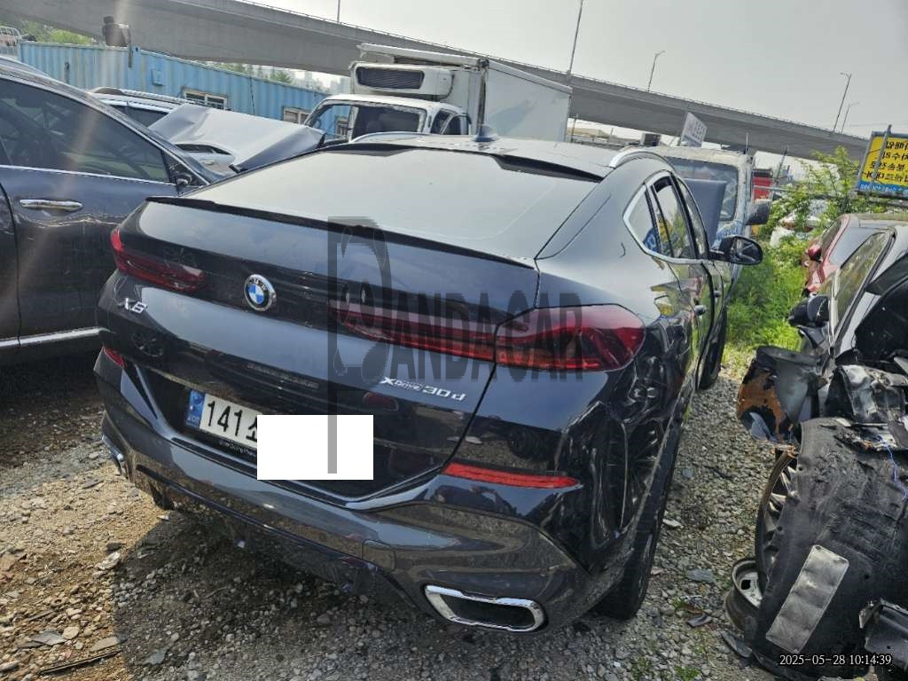 2022 BMW X6 xDrive30d, photograph 3