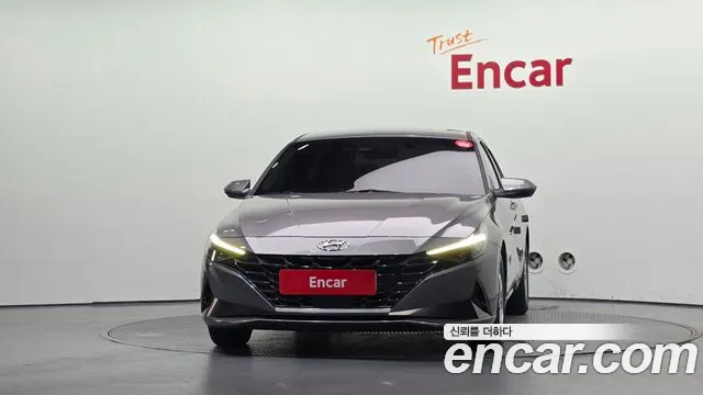Hyundai AVANTE 1.6 — photo 1 of 31