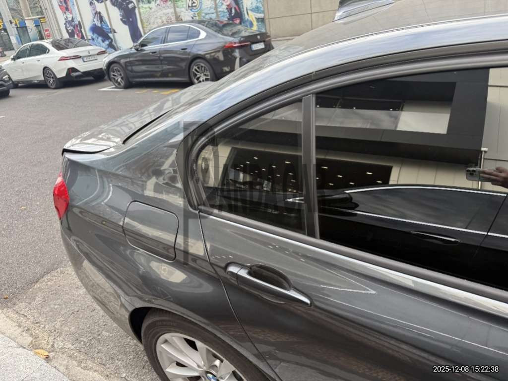 2018 BMW 320d WLTP, photograph 3