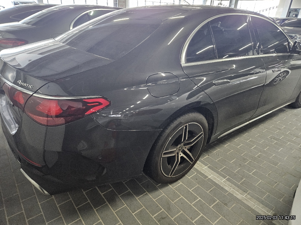 2024 Mercedes-Benz E 300 4MATIC, photograph 5