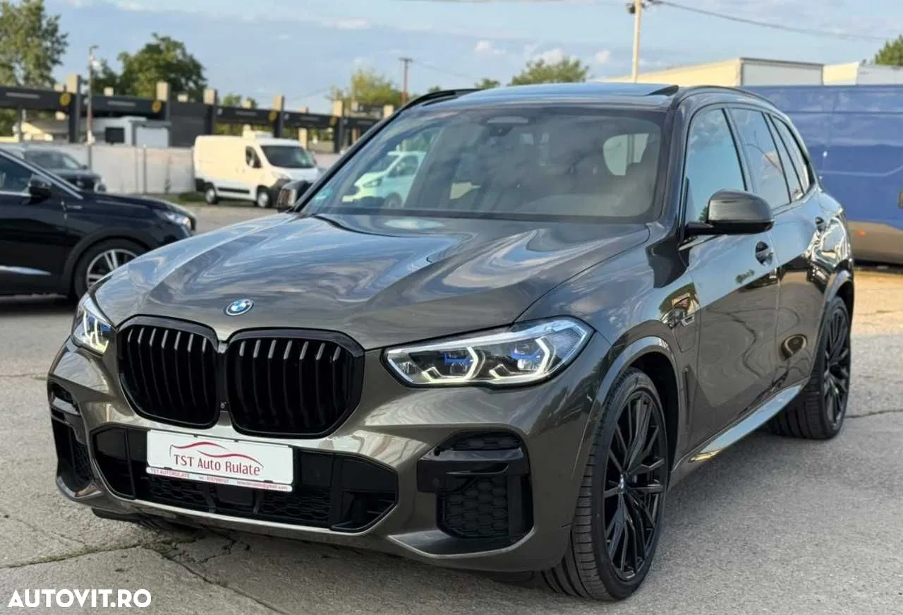 2021 BMW X5, photograph 2