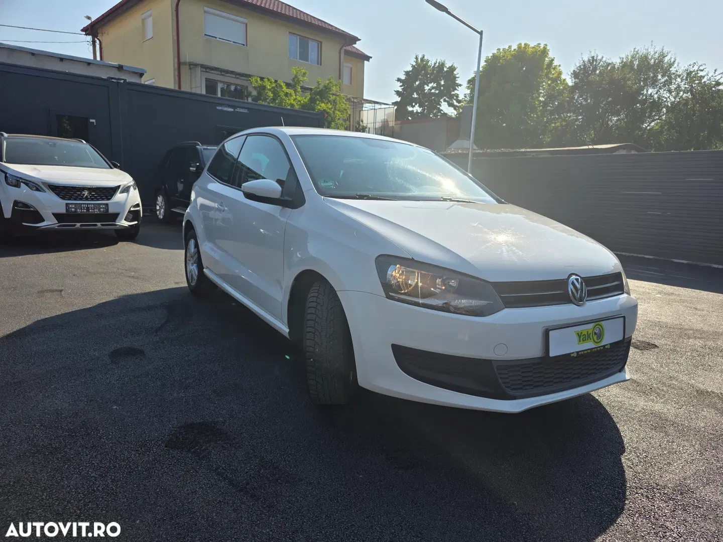 2010 Volkswagen Polo 1.6 TDI DPF Trendline BlueMotion Technology, photograph 3