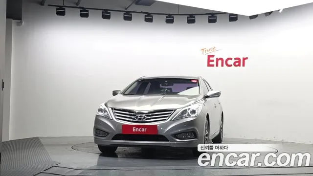 Hyundai Grandeur HG240 Luxury — photo 1 of 20