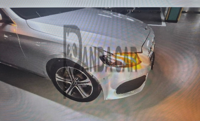 2019 Mercedes-Benz E300, photograph 3