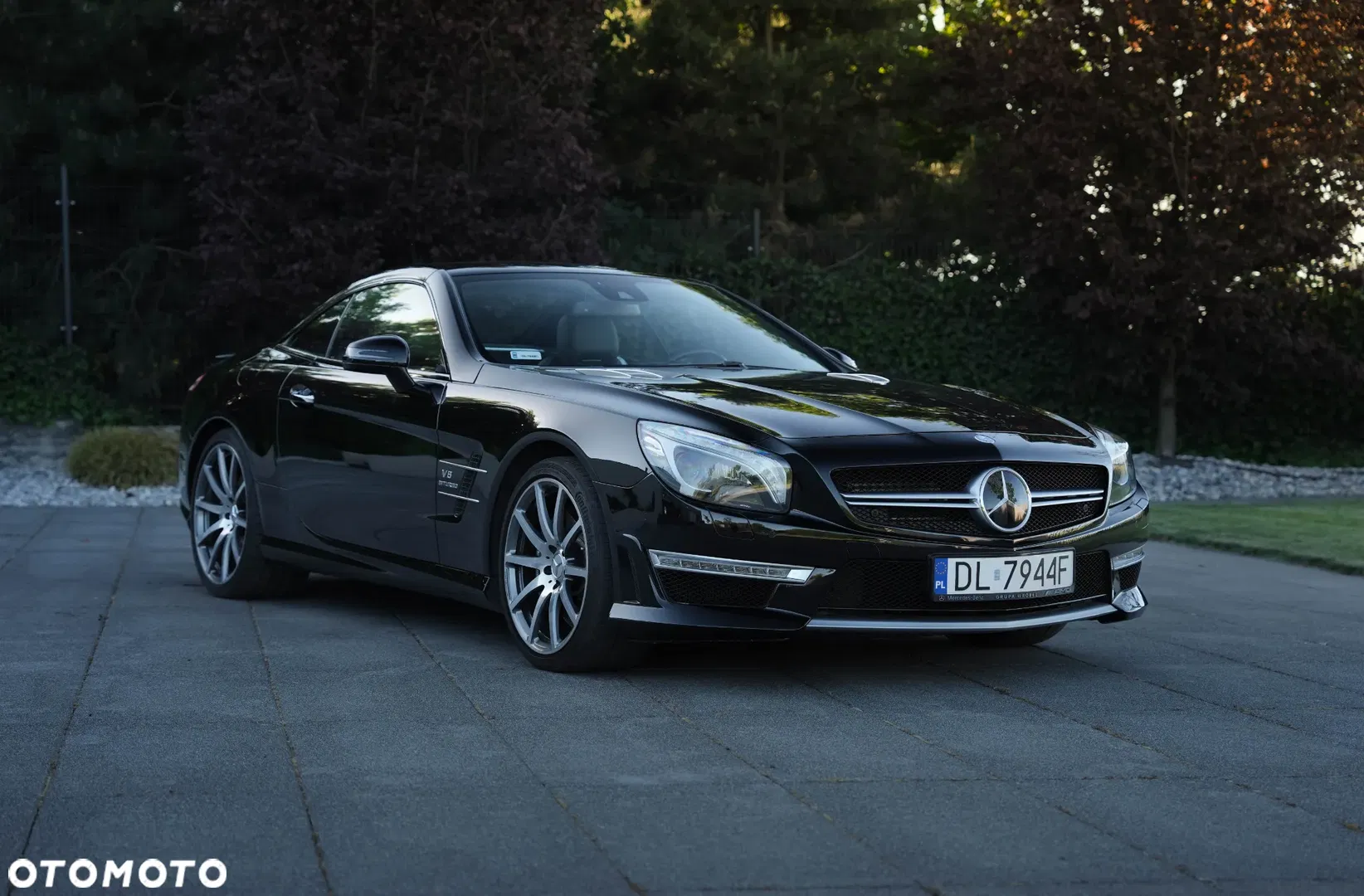 2012 Mercedes-Benz SL 63 AMG, photograph 2
