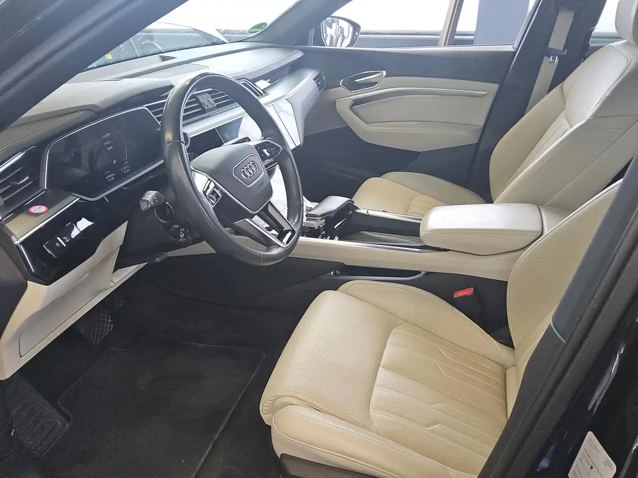 2023 Audi e-tron 55 ACC AHK PANO NIGHT B&O KAMERA 21Z, photograph 9
