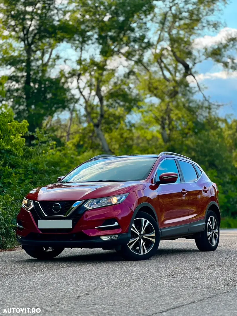Nissan Qashqai 1.2 DIG-T Xtronic TEKNA — photo 1 of 17