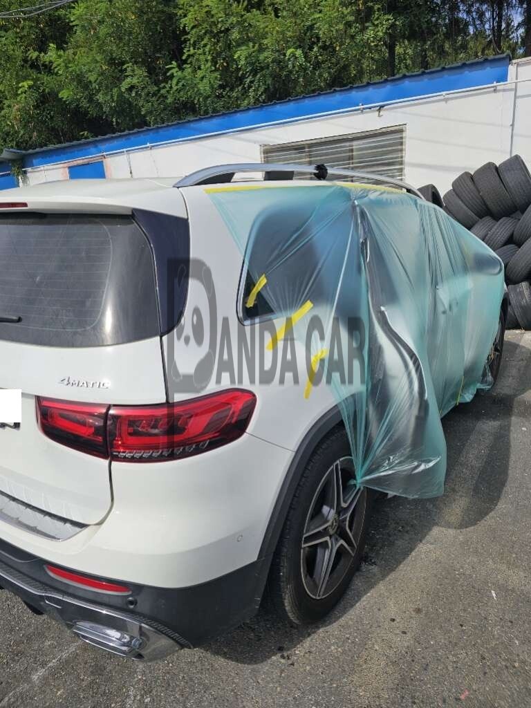 2020 Mercedes-Benz GLB250 4MATIC, photograph 4