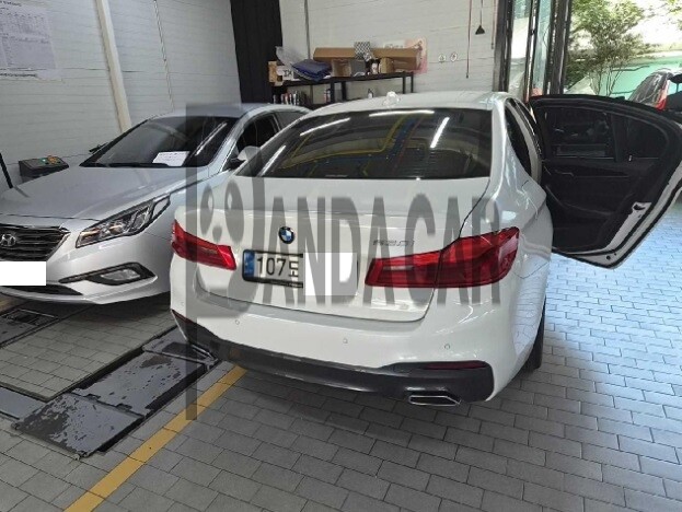 2019 BMW 530i M Sport Package Plus, photograph 5