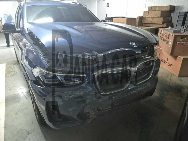 2023 BMW iX3 M Sport, photograph 1