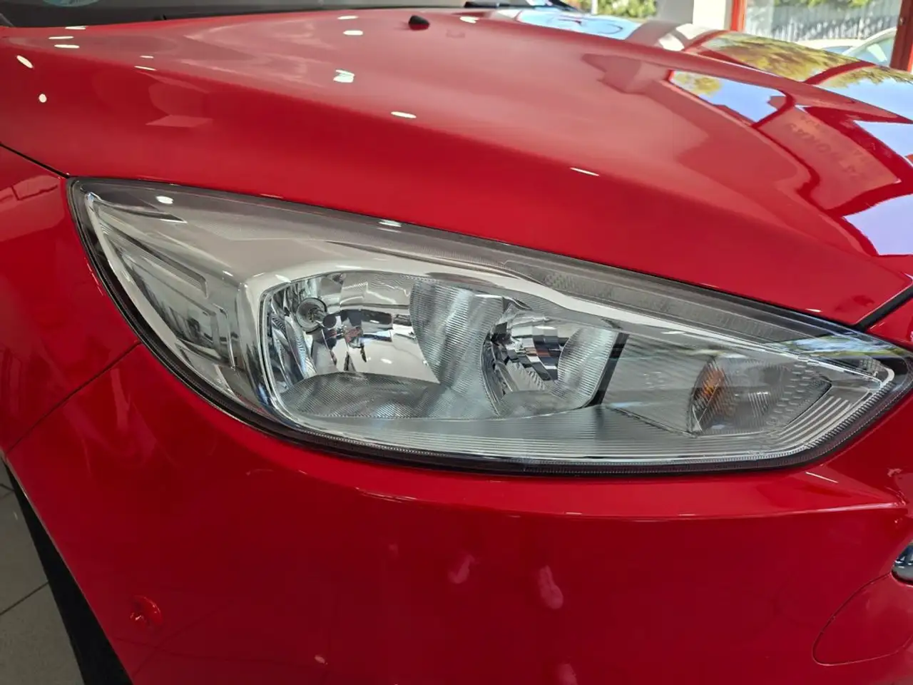 2018 Ford Focus 1.0 Ecoboost Auto-S&S Business 125, photograph 9