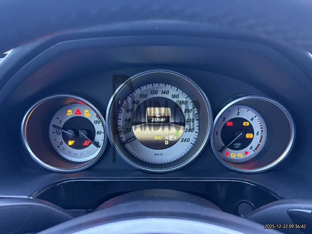 2019 Mercedes-Benz S560 4Matic L, photograph 5