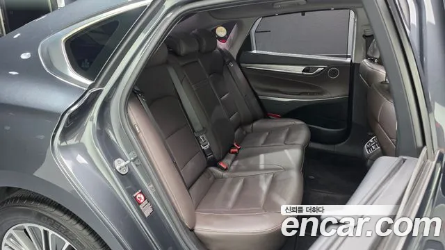 Hyundai Grandeur Exclusive — photo 1 of 33