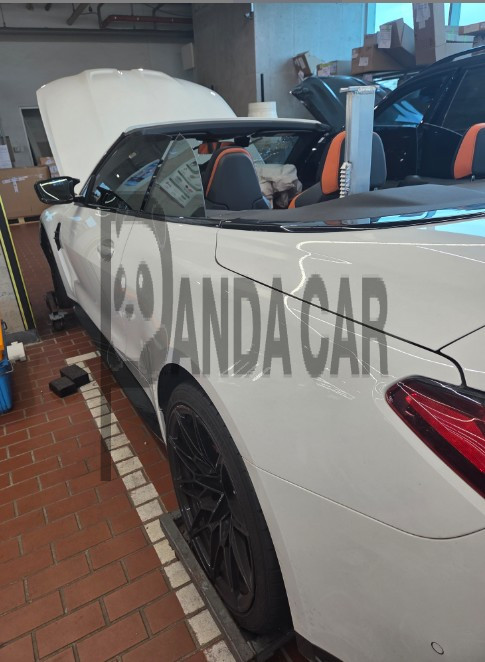 2024 BMW M4 Competition Convertible M xDrive, photograph 5