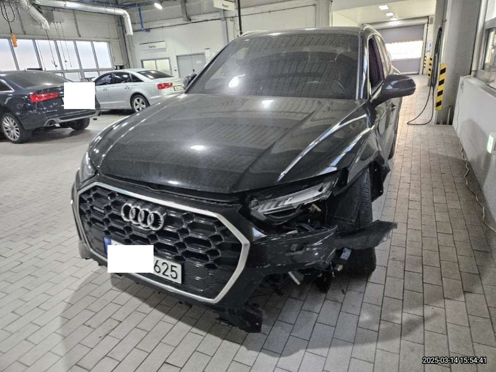 2023 Audi Q5 40 TDI quattro, photograph 3
