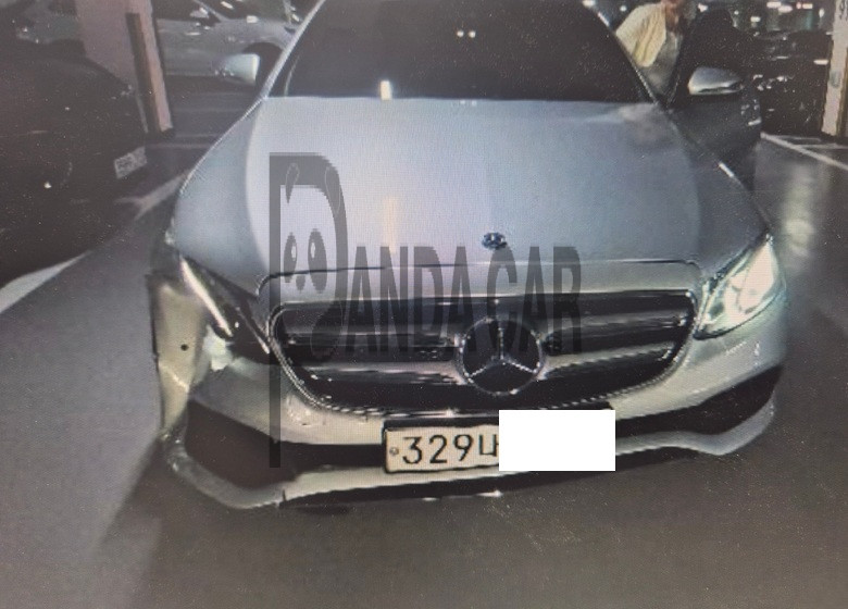 2019 Mercedes-Benz E300, photograph 1
