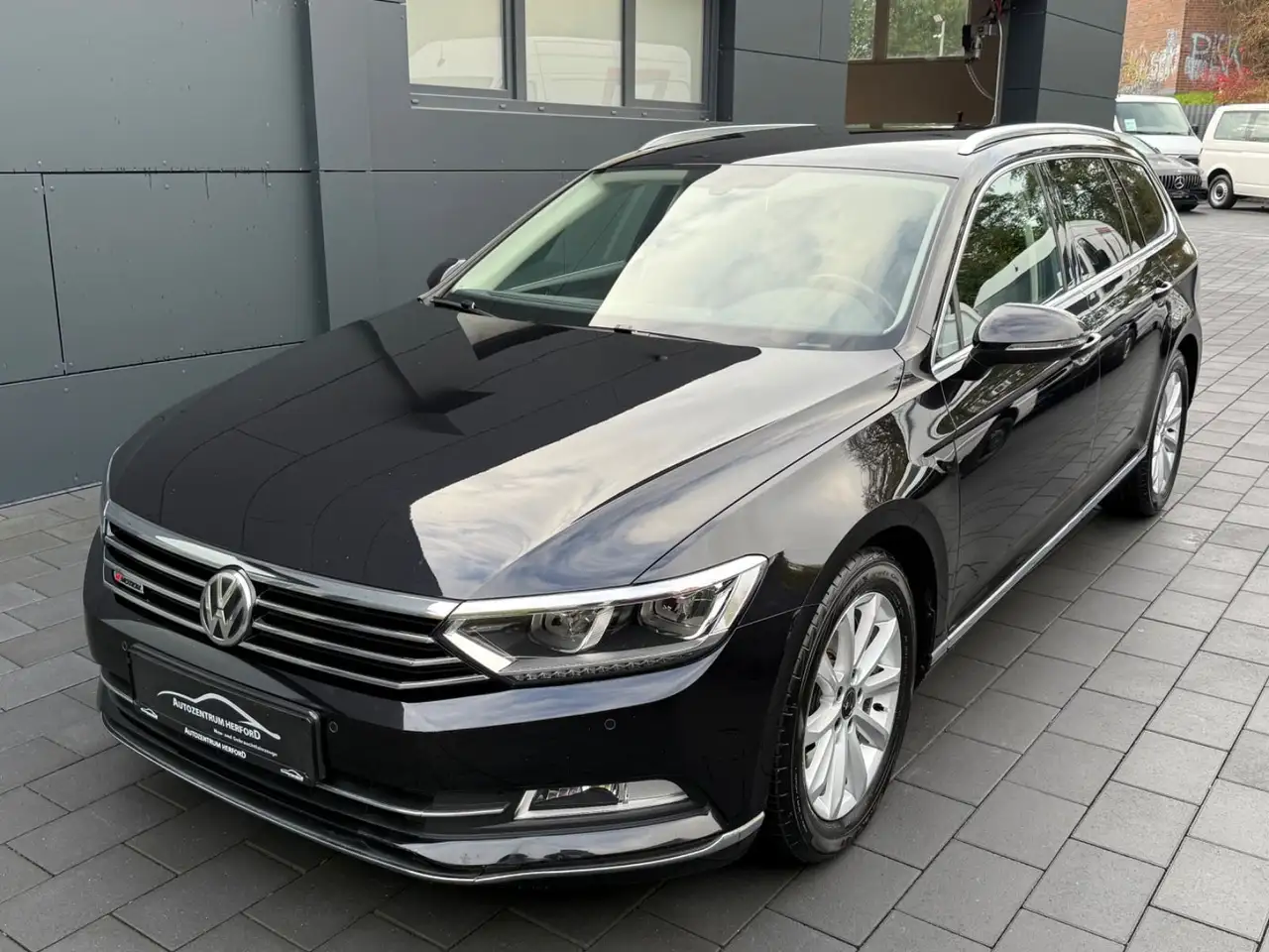 2015 Volkswagen Passat Variant Highline 4Motion DSG NAVI AHK, photograph 1