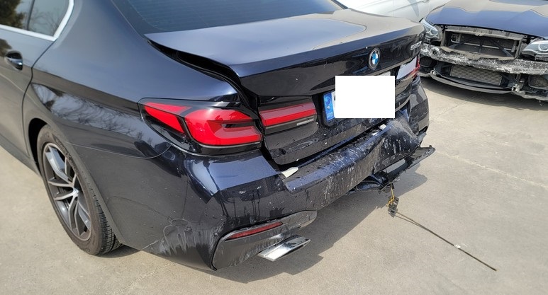 2023 BMW 520i, photograph 1