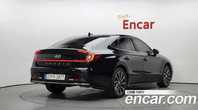 2022 Hyundai Sonata 2.0, photograph 2