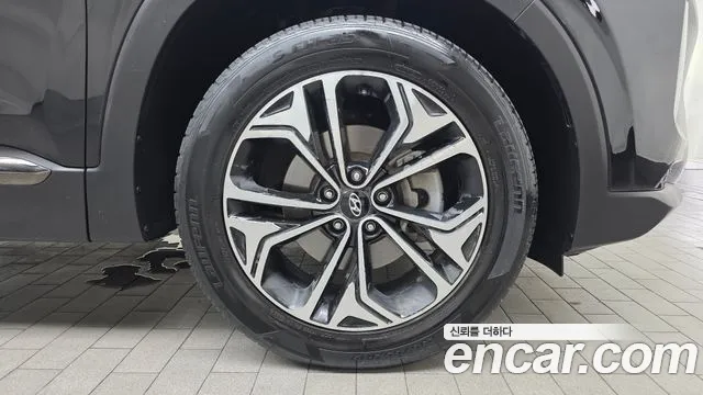 2018 Hyundai Santafe Diesel 2.0 2WD, photograph 2