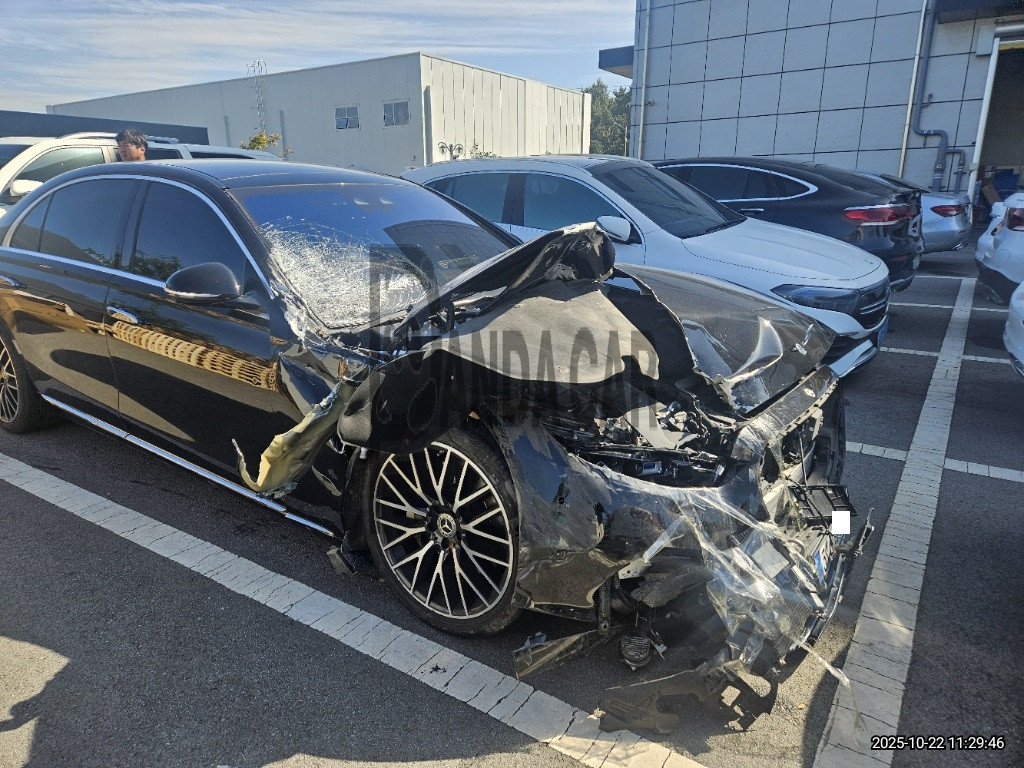 2022 Mercedes-Benz S580 4MATIC, photograph 3