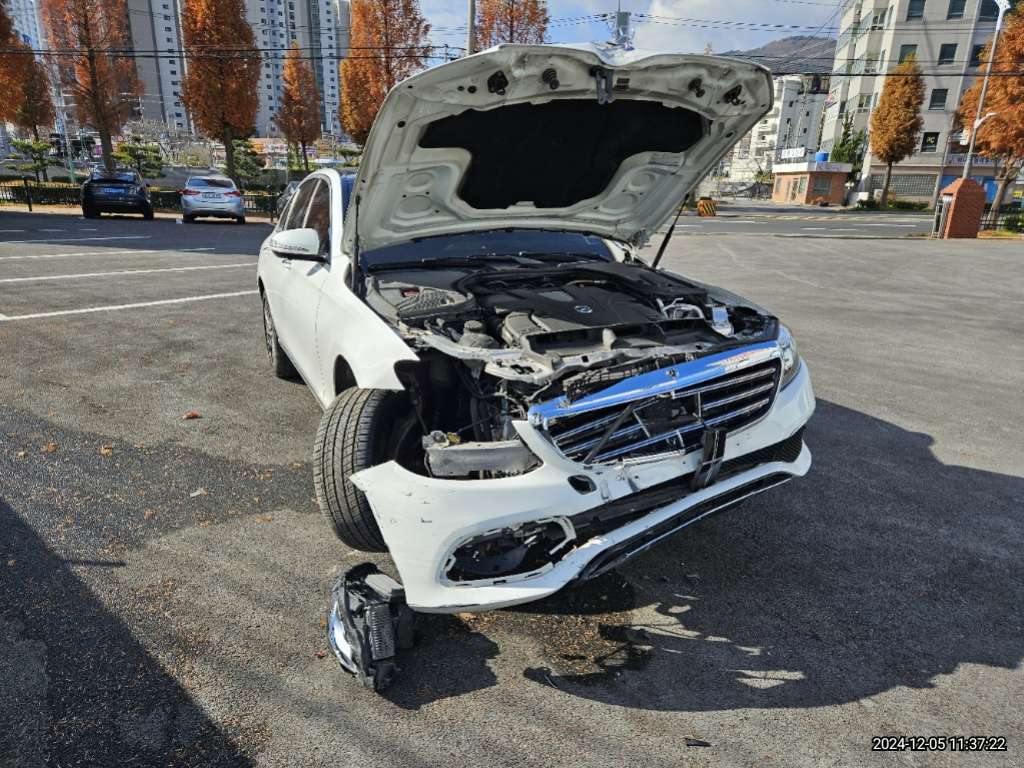 2020 Mercedes-Benz E450 4MATIC, photograph 5