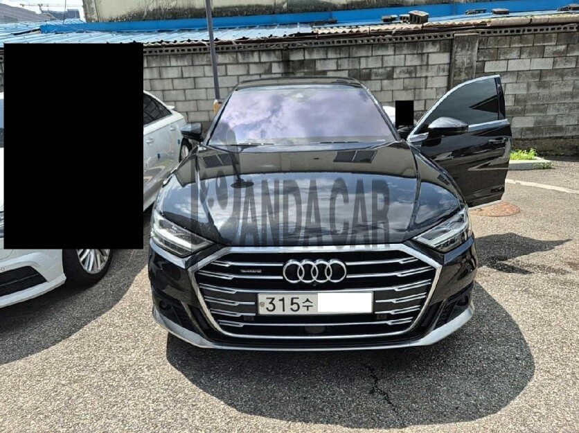 2020 Audi A8L 55 TFSI quattro, photograph 1