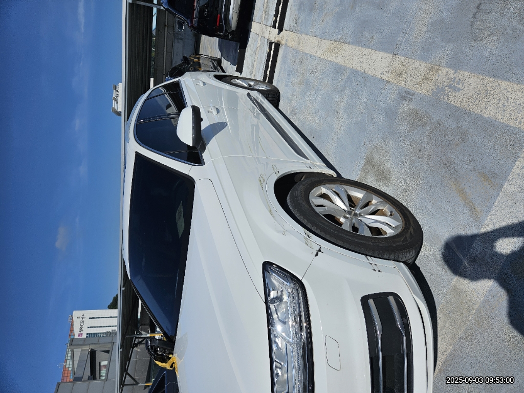 2019 Audi Q7 45 TFSI quattro, photograph 2