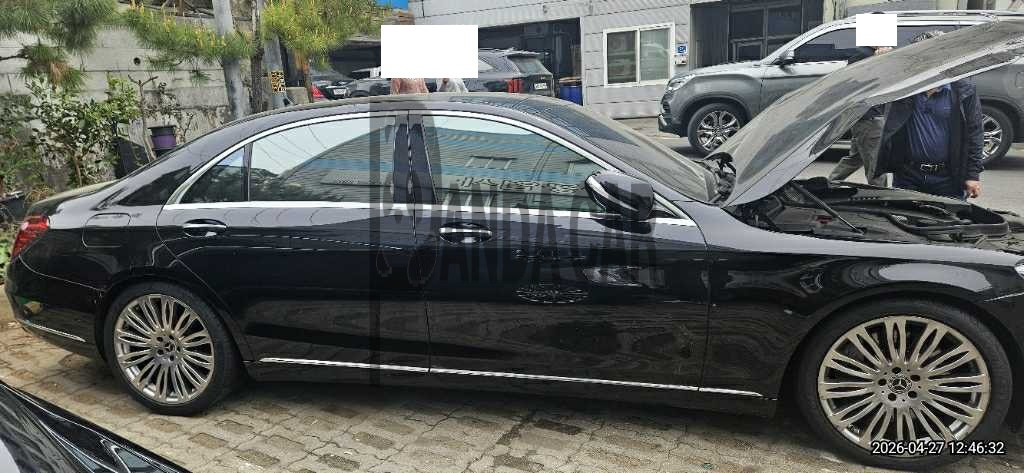 2019 Mercedes-Benz S560 4Matic L, photograph 3