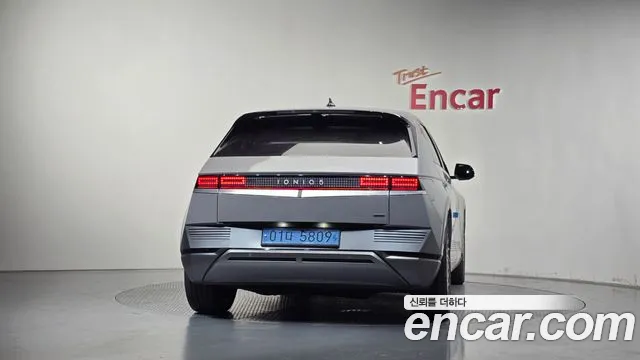 2022 Hyundai Ioniq5 Long Range AWD, photograph 6