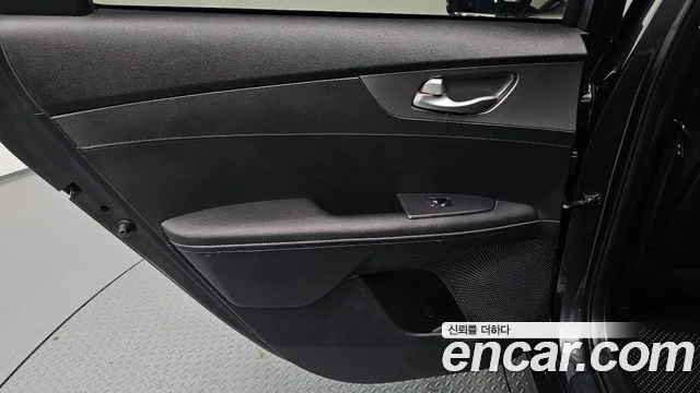 2018 Kia K3 Luxury, photograph 12