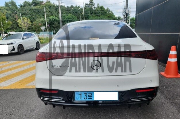 2022 Mercedes-Benz EQS450 +, photograph 2