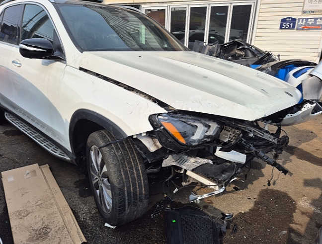 2023 Mercedes-Benz BENZ GLE 350, photograph 2