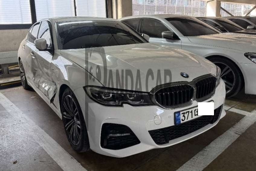 2022 BMW 320i, photograph 1