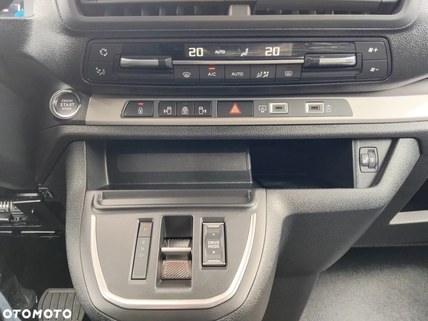 2026 Opel Zafira 2.2 Diesel XL Business, photograph 10