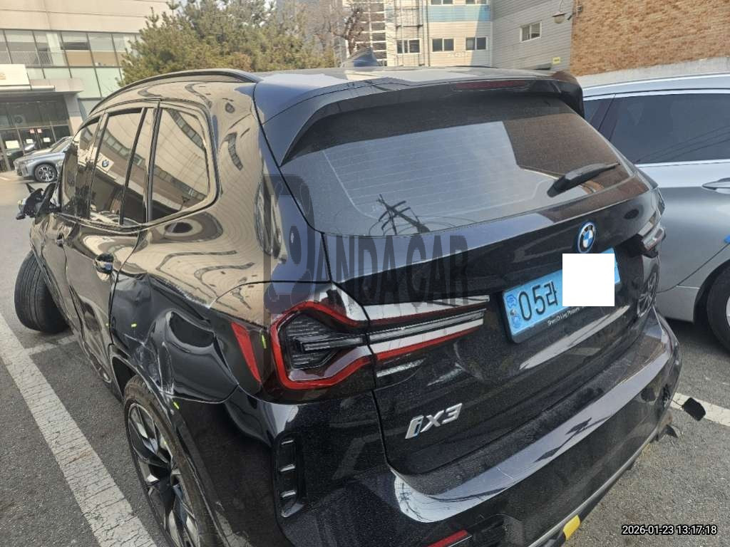 2023 BMW iX3 M Sport, photograph 4