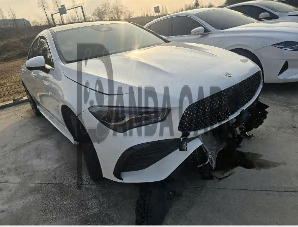 2025 Mercedes-Benz CLA 250 4MATIC, photograph 4