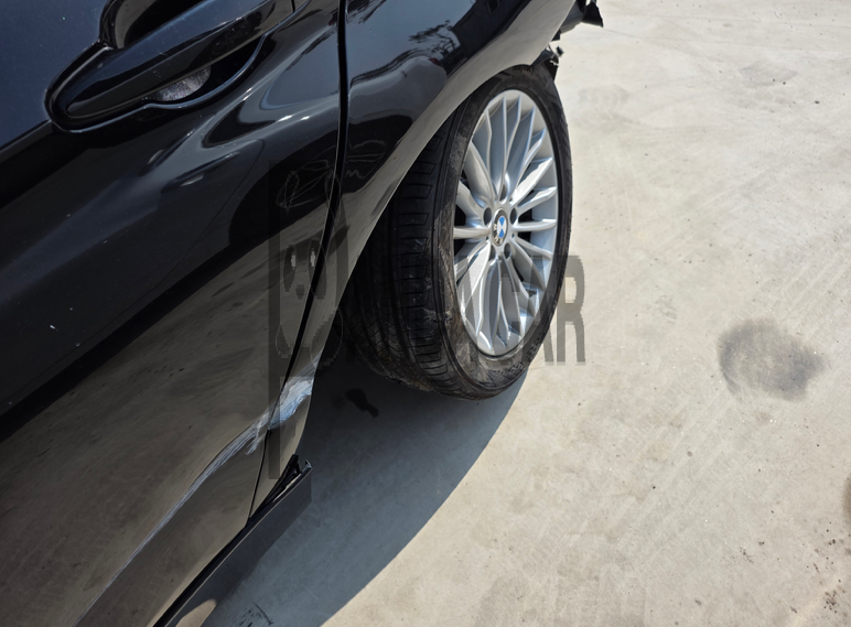 2018 BMW 320i, photograph 2