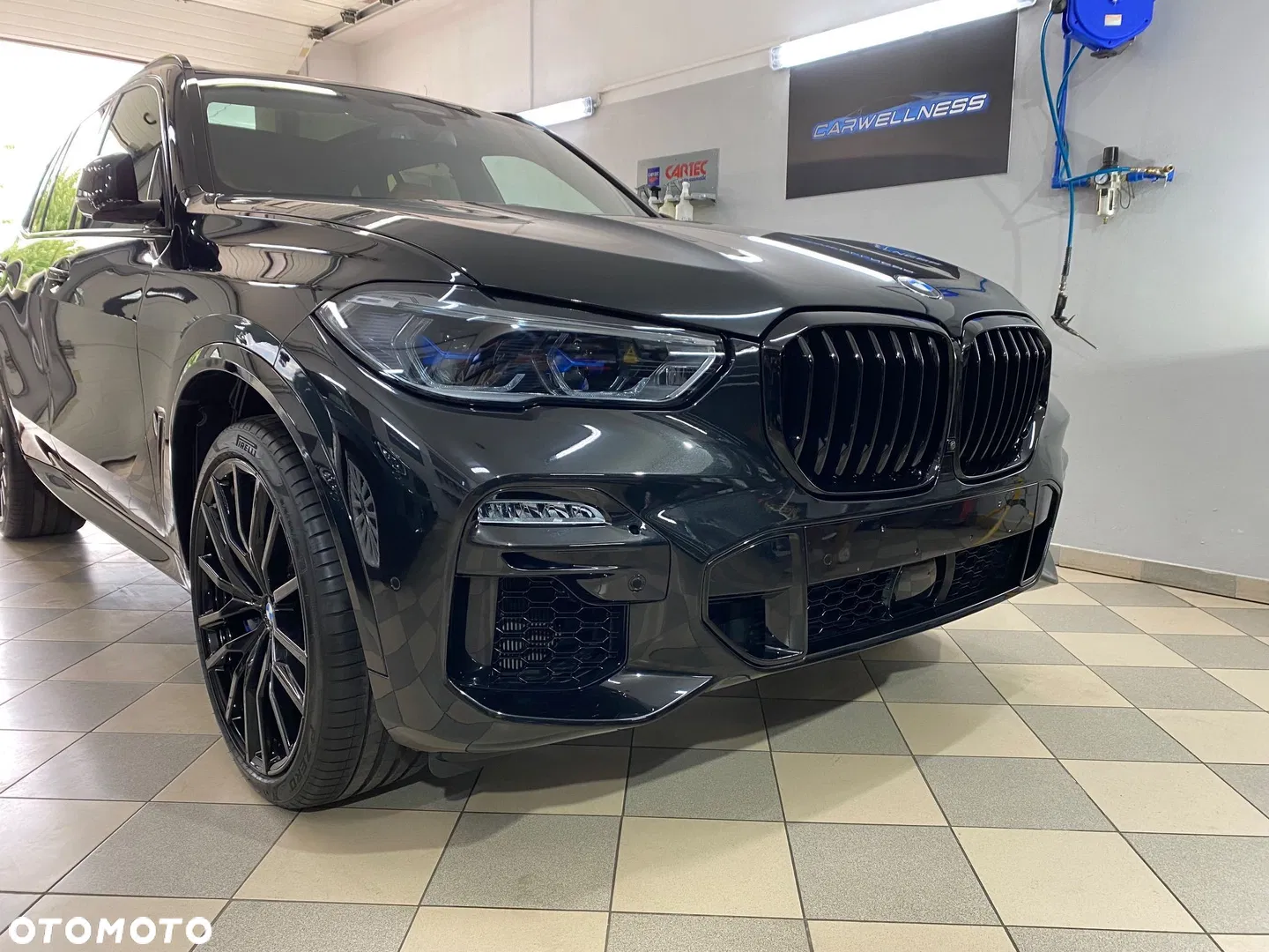 BMW X5 M M50i — photo 1 of 31