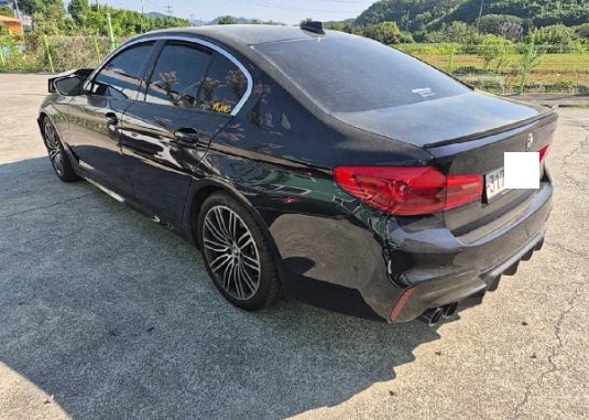 2020 BMW 530i M Sport Package, photograph 5