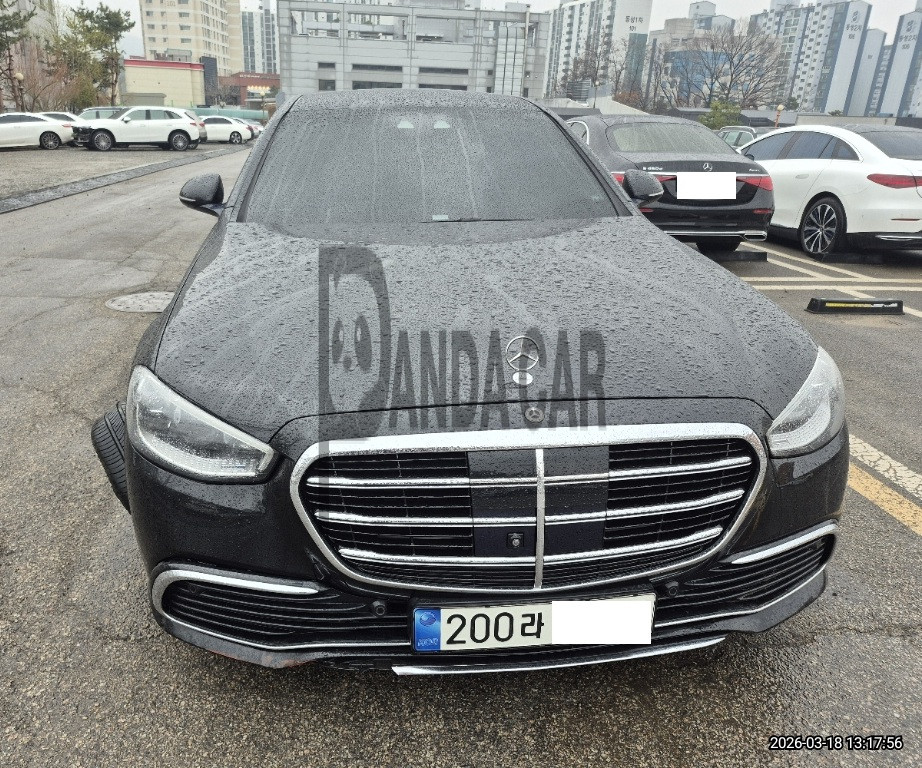 2021 Mercedes-Benz S350 d, photograph 1